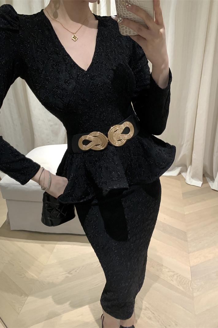 Elegant French Ruffle Waist-Slimming Bodycon Textured V-Neck Long-Sleeve Dress - Image 5