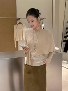 Early Autumn Asymmetric Faux Two-Piece Slimming Long Sleeve Knit Top - Style ac2f6d